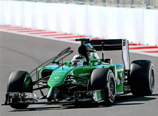 Fotografia autografata Kamui Kobayashi Caterham CT05 Formula 1 2014 – autografo originale pennarello nero – 15x20 cm – condizioni Excellent