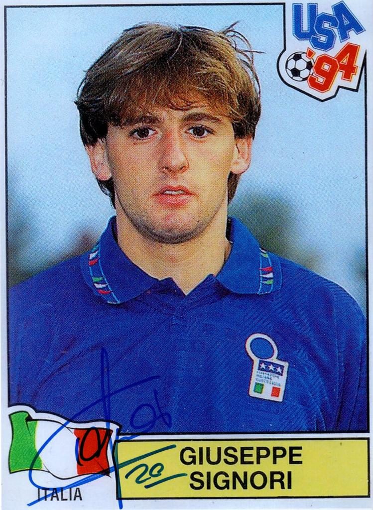 Figurina Panini autografata Giuseppe Signori Nazionale Italia Mondiale USA 1994 numero 20 – formato grande 20x29 cm – autografo originale pennarello azzurro – condizioni Excellent