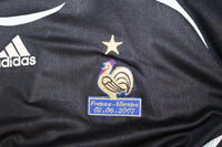 Dettaglio stemma Nazionale Francia e patch France–Ukraine 02.06.2007 – maglia portiere Player Issued Coupet N.23