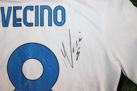 Dettaglio autografo originale Matías Vecino maglia Inter Away 2021-22 – pennarello argento – numero 8 – cimelio autentico