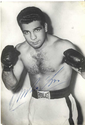 Fotografia autografata Duilio Loi pugile in posa da combattimento – bianco e nero – autografo originale penna blu – 14,7x10,4 cm – condizioni Excellent