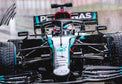 Fotografia autografata Kimi Antonelli Mercedes W16 numero 12 Formula 1 2025 pista bagnata gomme rain – autografo originale pennarello nero – 30x20 cm – condizioni Excellent