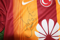 Dettaglio autografo originale Felipe Melo maglia Galatasaray Home Player Issued 2014-15 – pennarello argento – Nike Dri-Fit