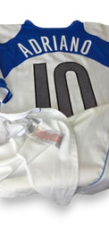 Retro maglia Inter Away 2004-05 autografata Adriano – numero 10 floccato – dettaglio nome e numero – cimelio Serie A