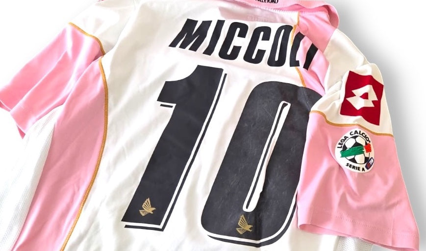 Dettaglio retro maglia Palermo Away 2009-10 Miccoli 10 – patch Lega Calcio Serie A – aquila dorata Palermo – stampa originale
