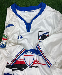Dettaglio colletto maglia Sampdoria Away 2016-17 – nastro Solo La Sampdoria – patch Serie A TIM 2016-2017 – Joma Player Issued