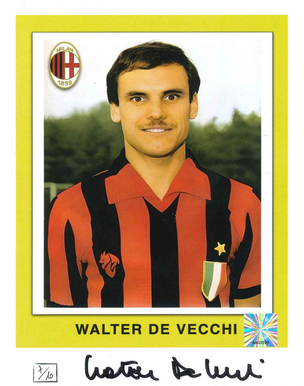 Autografo Walter De Vecchi – Card Milan Campione d'Italia – 21x17 cm – COA Witnessed Incluso