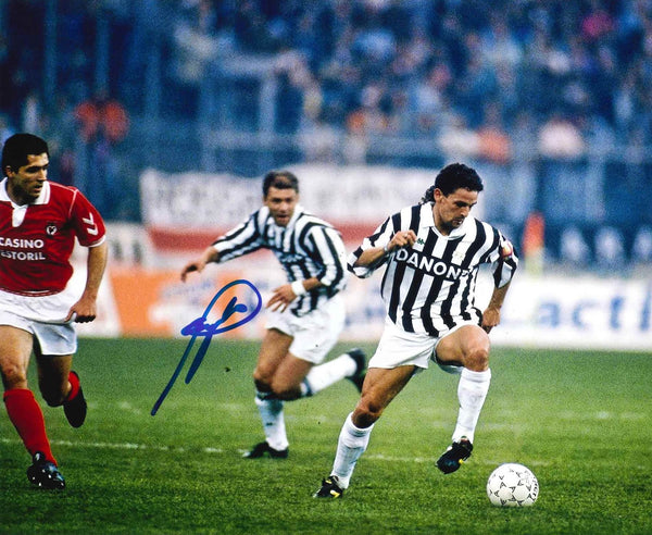 Fotografia Autografata Roberto Baggio – Juventus – Azione di Gioco – COA Incluso