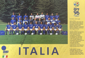 Cartoncino semilucido Italia Euro 96 con foto della rosa di Sacchi e 17 autografi originali a pennarello