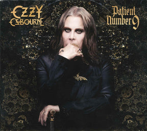 Copertina CD Patient Number 9 di Ozzy Osbourne – il Principe delle Tenebre sul trono con artwork dorato – album autografato Grammy 2023