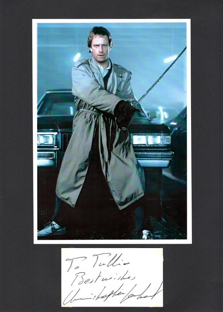 Dettaglio dedica autografa originale Christopher Lambert "To Tullio Best Wishes" + foto promo Highlander – pezzo unico collezione cinema