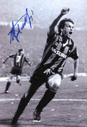 Foto autografata Marco Tardelli in esultanza a pugno chiuso con maglia Inter Misura anni '80 – autografo originale pennarello blu – condizioni Excellent