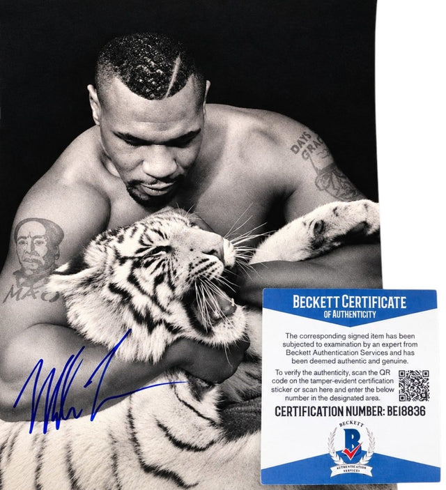 Fotografia autografata Mike Tyson con tigre – certificato Beckett – 40x50,5 cm