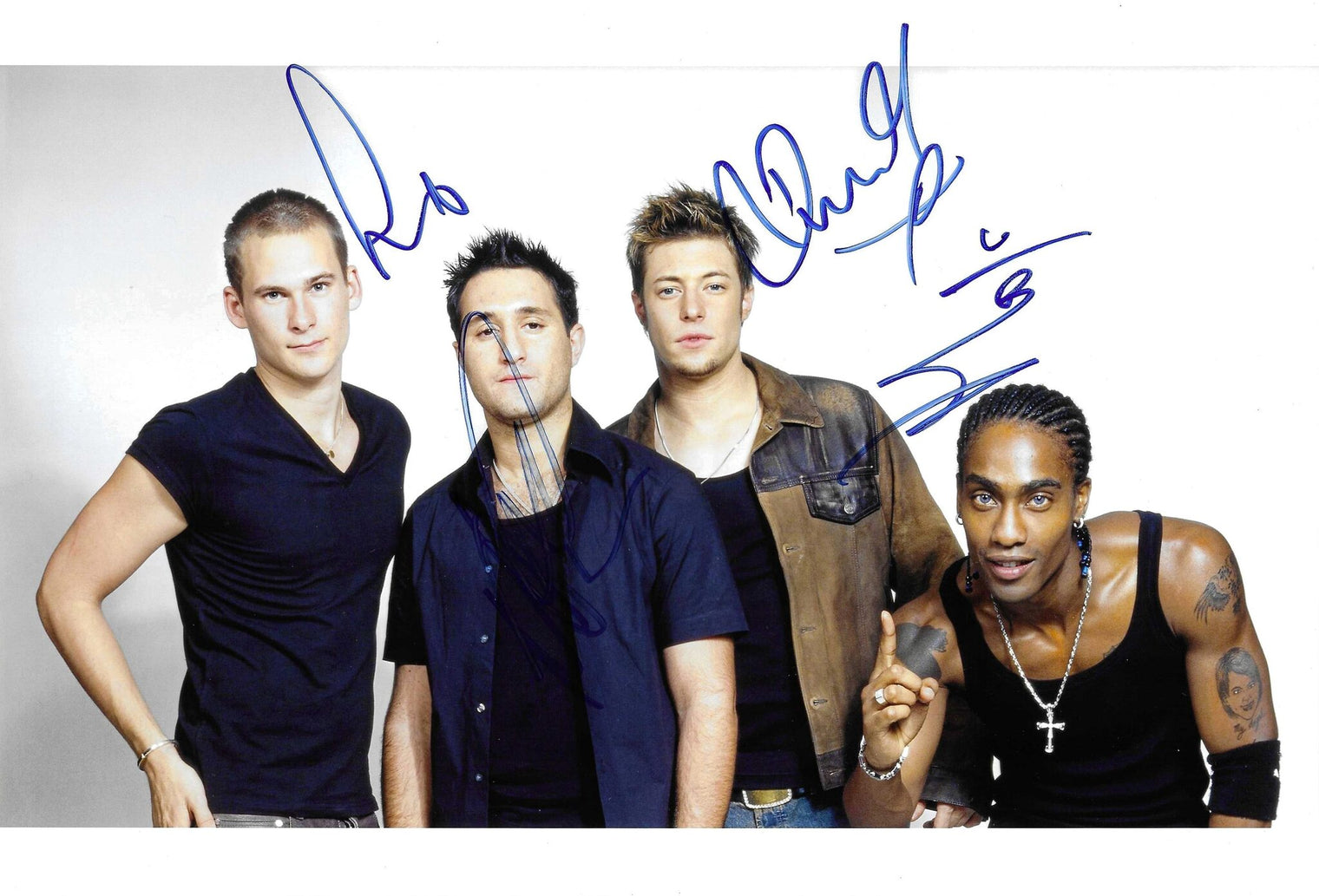 Fotografia Autografata Blue – Boyband Britannica – Multi Firma – COA Incluso