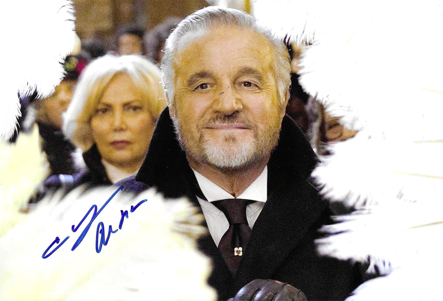 Fotografia autografata Christian De Sica scena film costume elegante – autografo blu originale – MTM Memorabilia