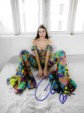 Fotografia autografata Clara Soccini total look Versace – autografo blu con cuore originale – MTM Memorabilia