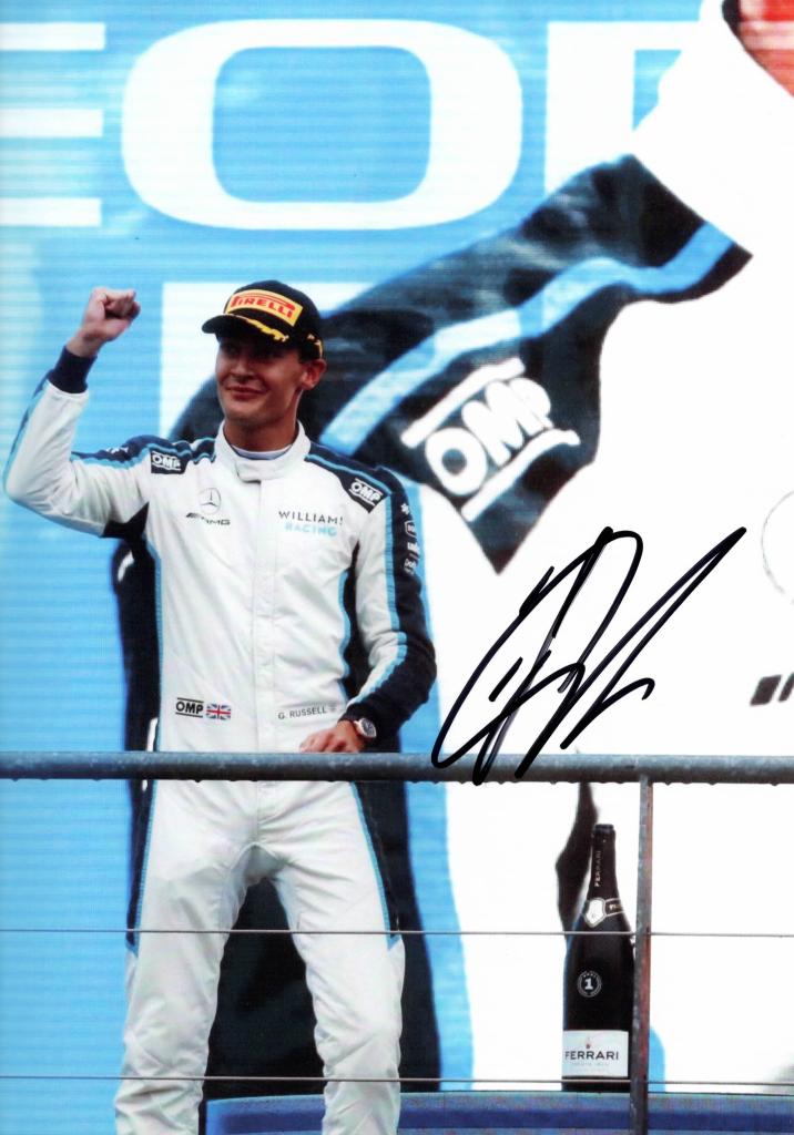 Fotografia Autografata George Russell – Williams F1 GP Belgio Spa 2021 – Primo Podio – 27,7x19,7 cm – COA Incluso