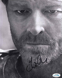 Fotografia autografata Iain Glen Ser Jorah Game of Thrones – ritratto intenso bianco e nero – autografo originale pennarello nero – doppio COA – condizioni Excellent