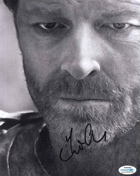 Fotografia autografata Iain Glen Ser Jorah Game of Thrones – ritratto intenso bianco e nero – autografo originale pennarello nero – doppio COA – condizioni Excellent