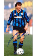 Fotografia autografata Lothar Matthäus Inter 1989-90 – maglia Uhlsport sponsor Misura – autografo originale pennarello blu – condizioni Excellent