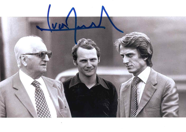 Fotografia autografata Luca di Montezemolo con Enzo Ferrari e Niki Lauda – storica Ferrari anni 70 bianco e nero – autografo originale pennarello blu – Excellent