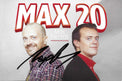 Fotografia autografata Max Pezzali Max 20 2013 – autografo originale pennarello nero – MTM Memorabilia