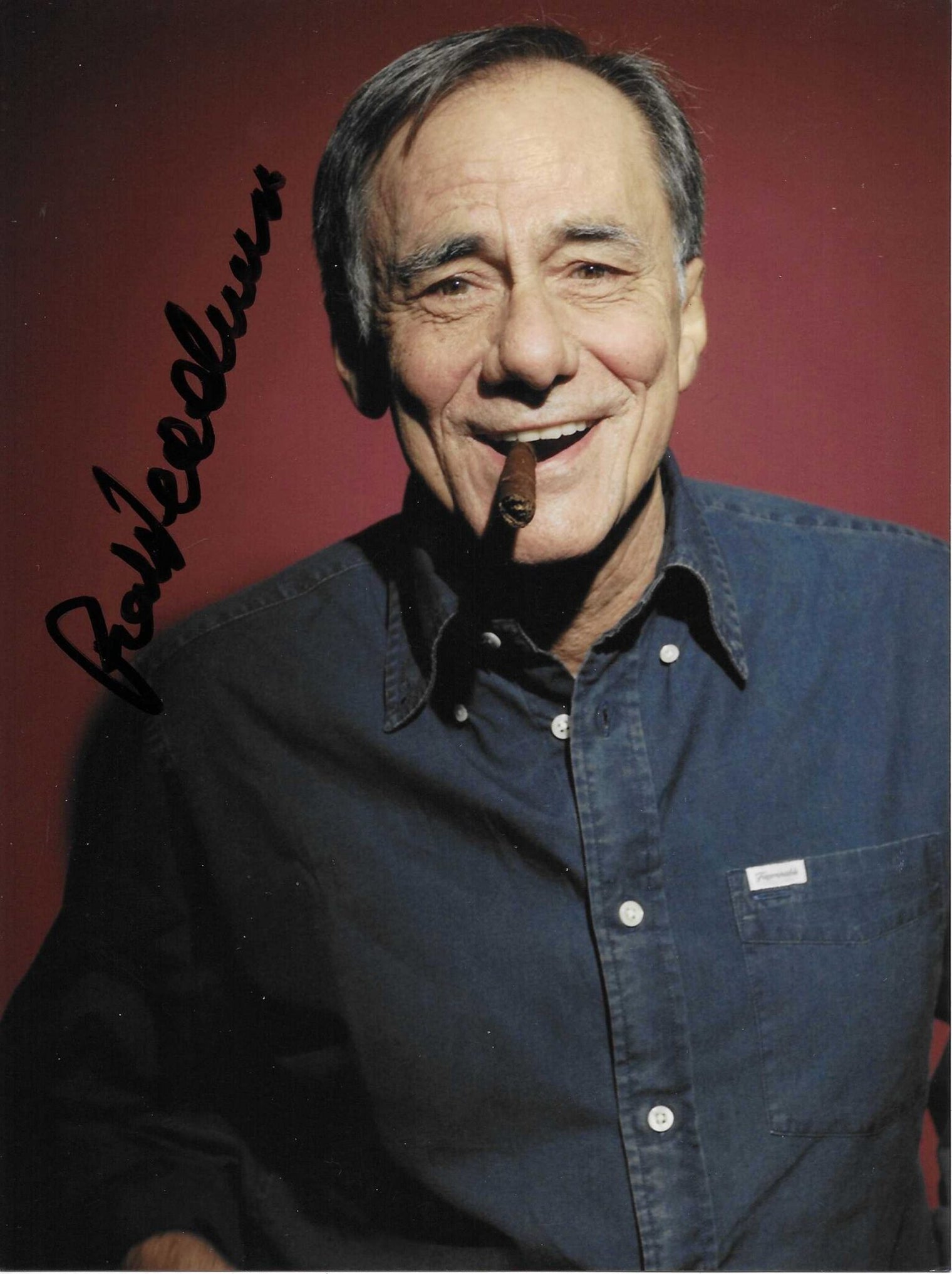 Fotografia autografata Roberto Vecchioni ritratto con sigaro – autografo originale pennarello nero – MTM Memorabilia
