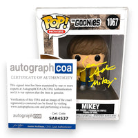 Funko POP Goonies Mikey 1067 autografato Sean Astin giallo inscription Mikey – COA AutographCOA SA84537 incluso