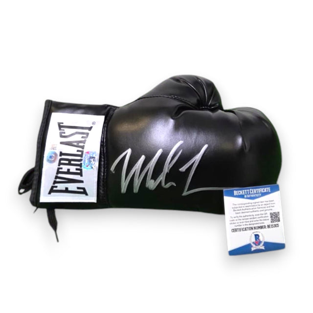 Guantone da boxe Everlast nero autografato Mike Tyson – certificato Beckett – condizioni Excellent