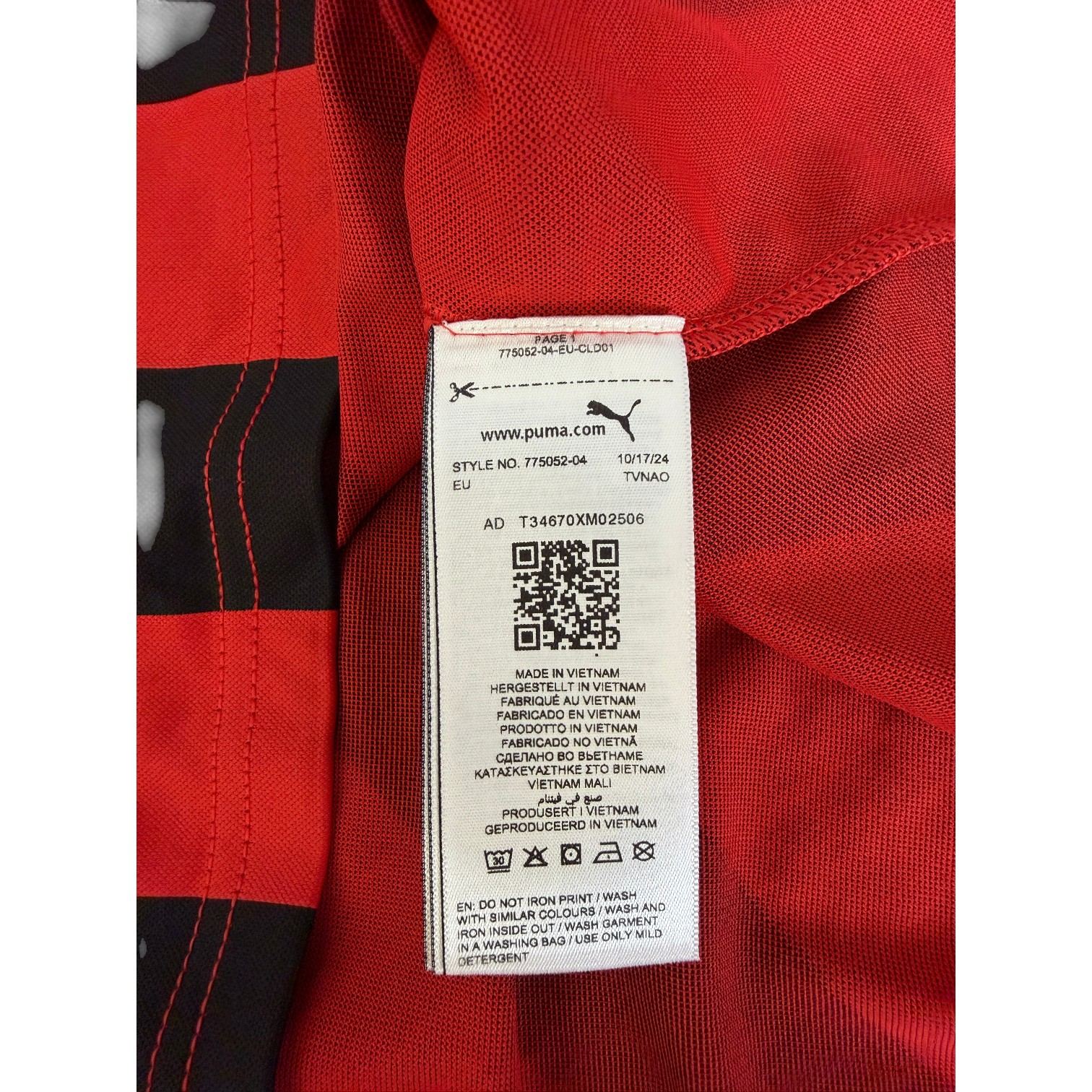 Etichetta composizione Puma maglia AC Milan 125 anniversario 2024-25 – style 775052-04 – Made in Vietnam