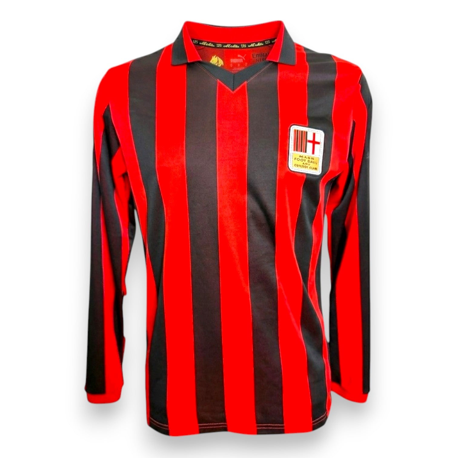 Maglia AC Milan 125 anniversario 2024-25 Store Puma – strisce rossonere retro – stemma 1899 – edizione limitata