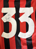 Dettaglio numero 33 maglia AC Milan 125 – autografo originale Thiago Silva pennarello nero – badge ACM 125 1899