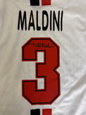 Dettaglio nameset Maldini 3 replica ufficiale maglia AC Milan Away 1995-96 – autografo originale Paolo Maldini pennarello nero