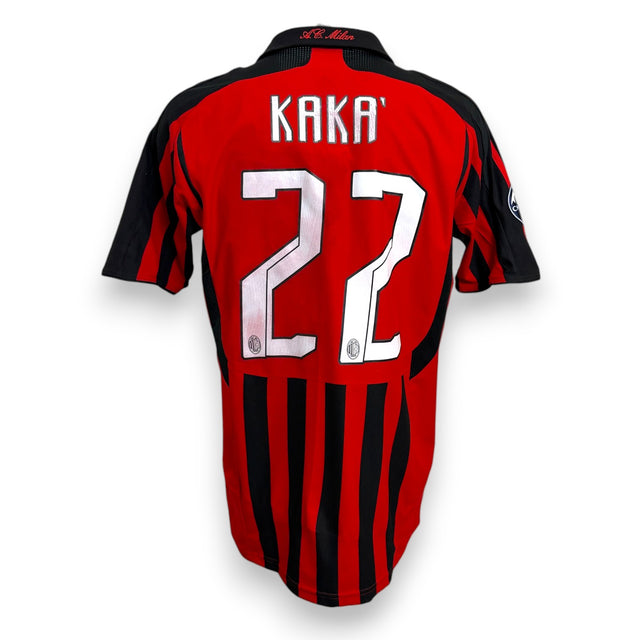 Retro maglia AC Milan Home 2007-08 numero 22 Kaká Player Issued – cimelio stagione del Pallone d'Oro 2007 e Mondiale per Club FIFA