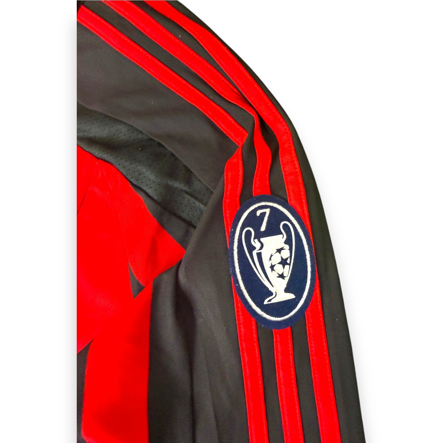 Patch celebrativa 7 trofei Champions League cucita su manica maglia AC Milan Player Issued 2007-08 – campione in carica UEFA