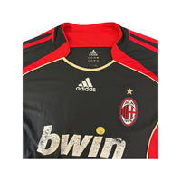 Dettaglio colletto ricamato "Rossoneri" e stemma ACM 1899 maglia AC Milan Third 2006-07