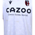 Dettaglio sponsor Cazoo e stemma Bologna FC 1909 maglia Away 2022/23 – pattern all-over BFC tono su tono