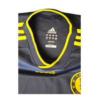 Dettaglio colletto ed etichetta taglia M maglia Chelsea Away 2009-10 Adidas – Climacool Made in China stemma giallo