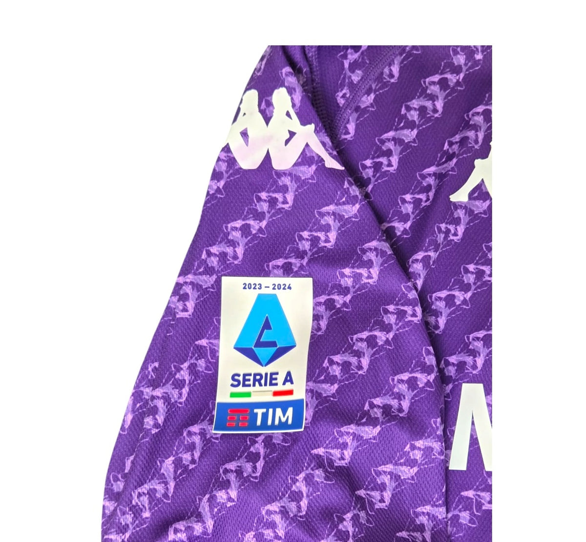 Patch Serie A TIM 2023-2024 sulla manica della maglia Fiorentina Home Kappa