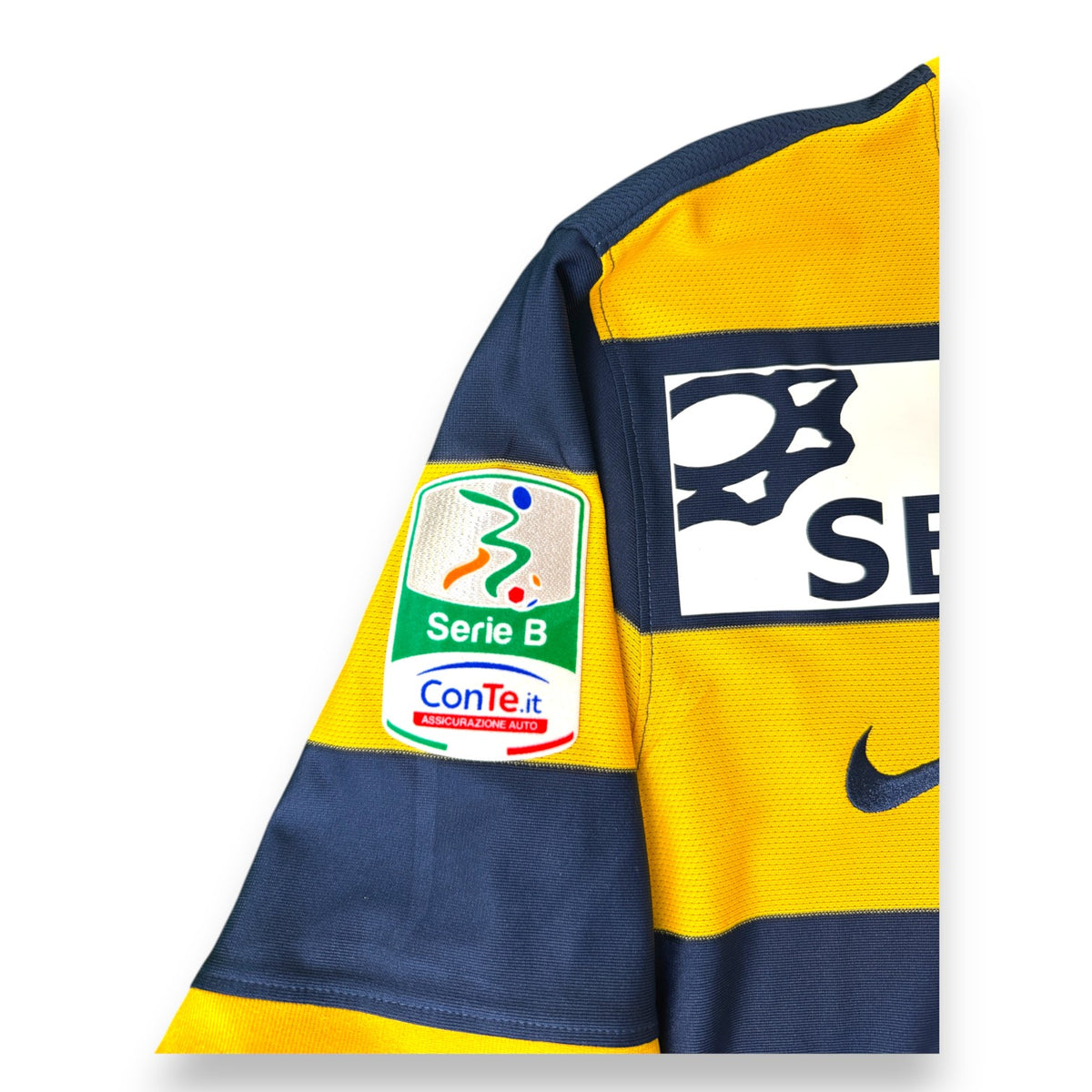 Patch Serie B ConTe.it sulla manica – maglia Hellas Verona Home 2016/17 Nike Pazzini