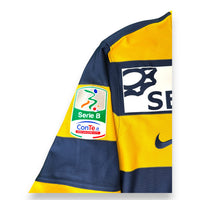 Patch Serie B ConTe.it sulla manica – maglia Hellas Verona Home 2016/17 Nike Pazzini