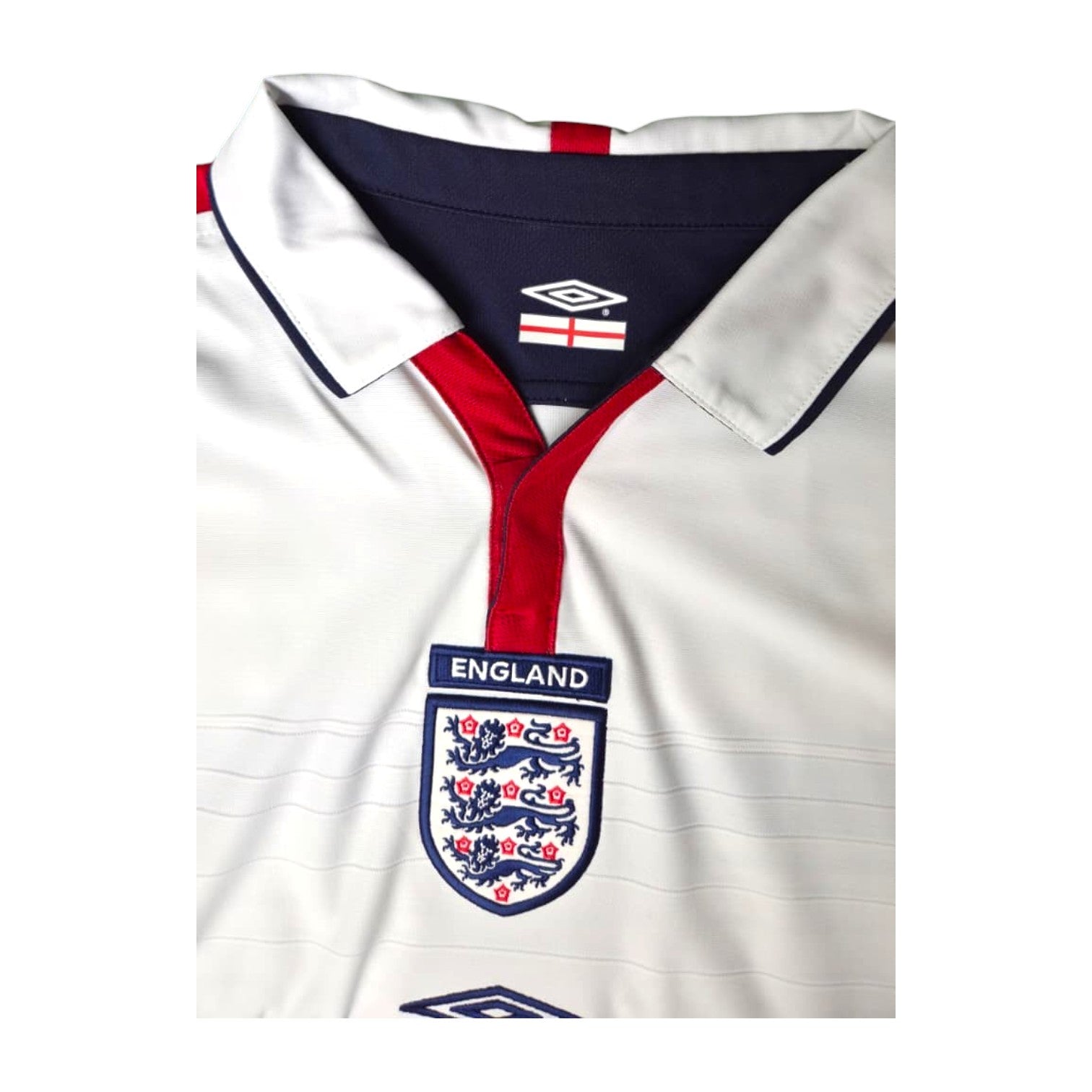 Colletto polo maglia Inghilterra 2003-05 Umbro – interno navy e stemma Three Lions ENGLAND