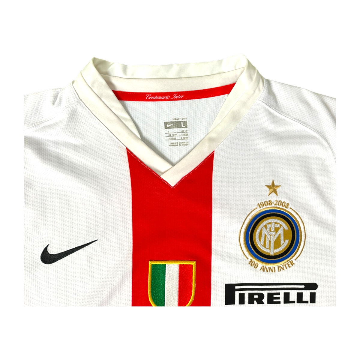 Colletto a V, scudetto tricolore e stemma 1908-2008 100 Anni Inter – maglia Away 2007/08 Nike