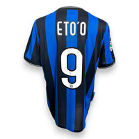 Retro maglia Inter Home 2009/10 Nike con nameset originale Eto'o numero 9 e logo Inter