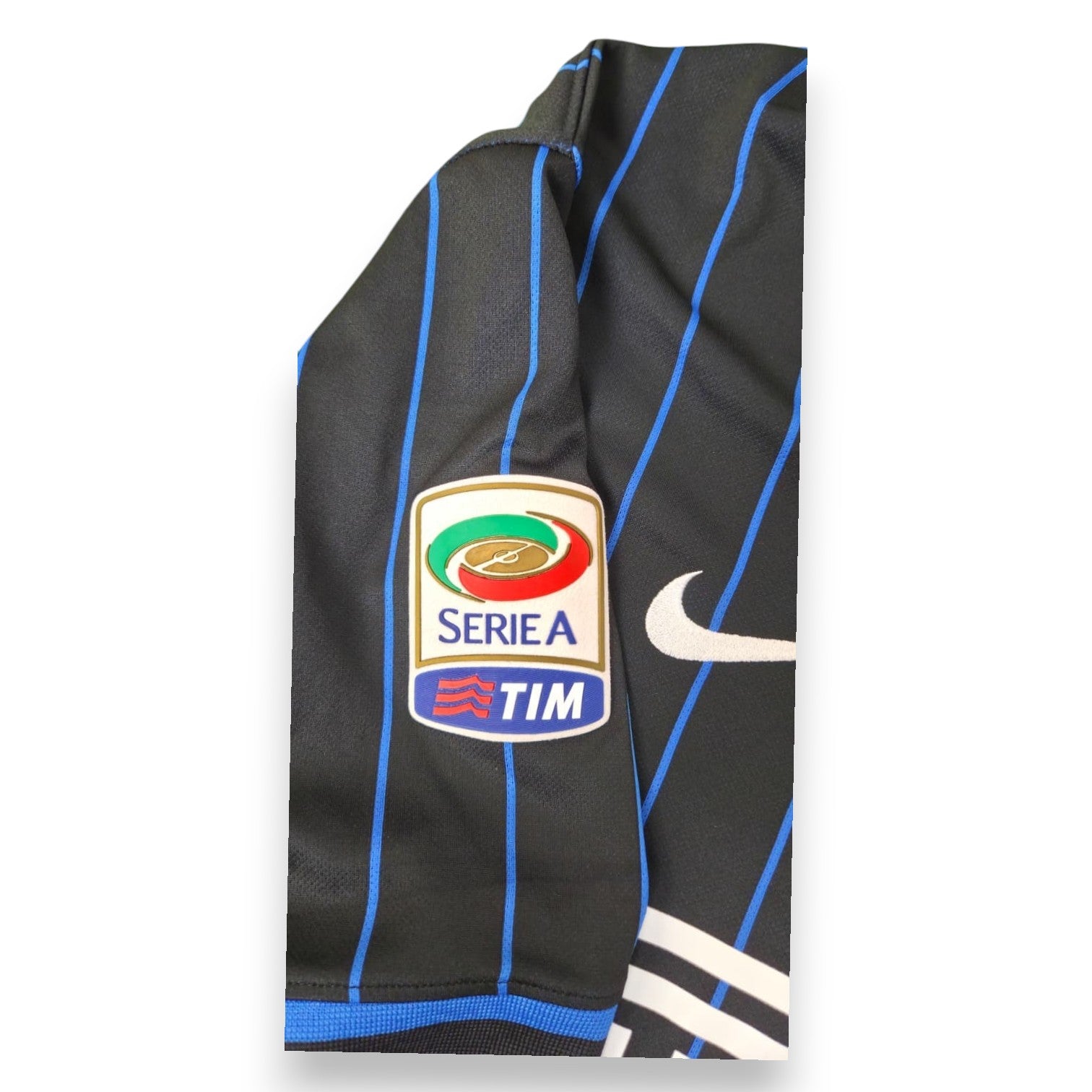 Dettaglio patch ufficiale Lega Serie A TIM su manica maglia Inter Home 2014-15 Nike