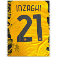 Dettaglio nameset Inzaghi 21 maglia Inter Third 2024-25 – autografo originale Simone Inzaghi pennarello nero