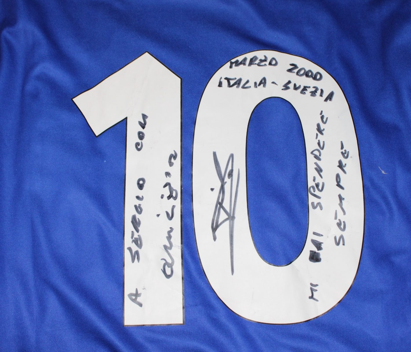 Autografo originale Stefano Fiore con dedica sul numero 10 maglia Italia 1999/2000 Italia-Svezia – certificato COA incluso Associazione Autografia
