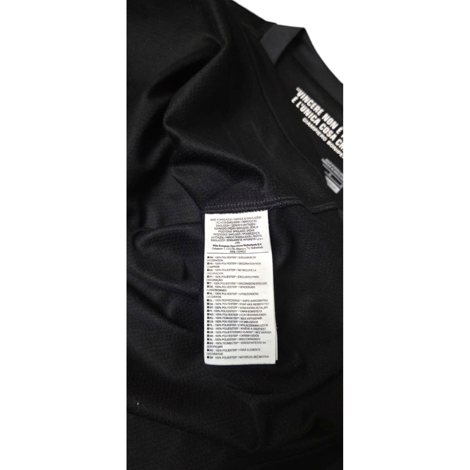 Etichetta interna maglia Juventus Away 2012-13 Nike – Made in Bangladesh – maglia Store ufficiale bianconera