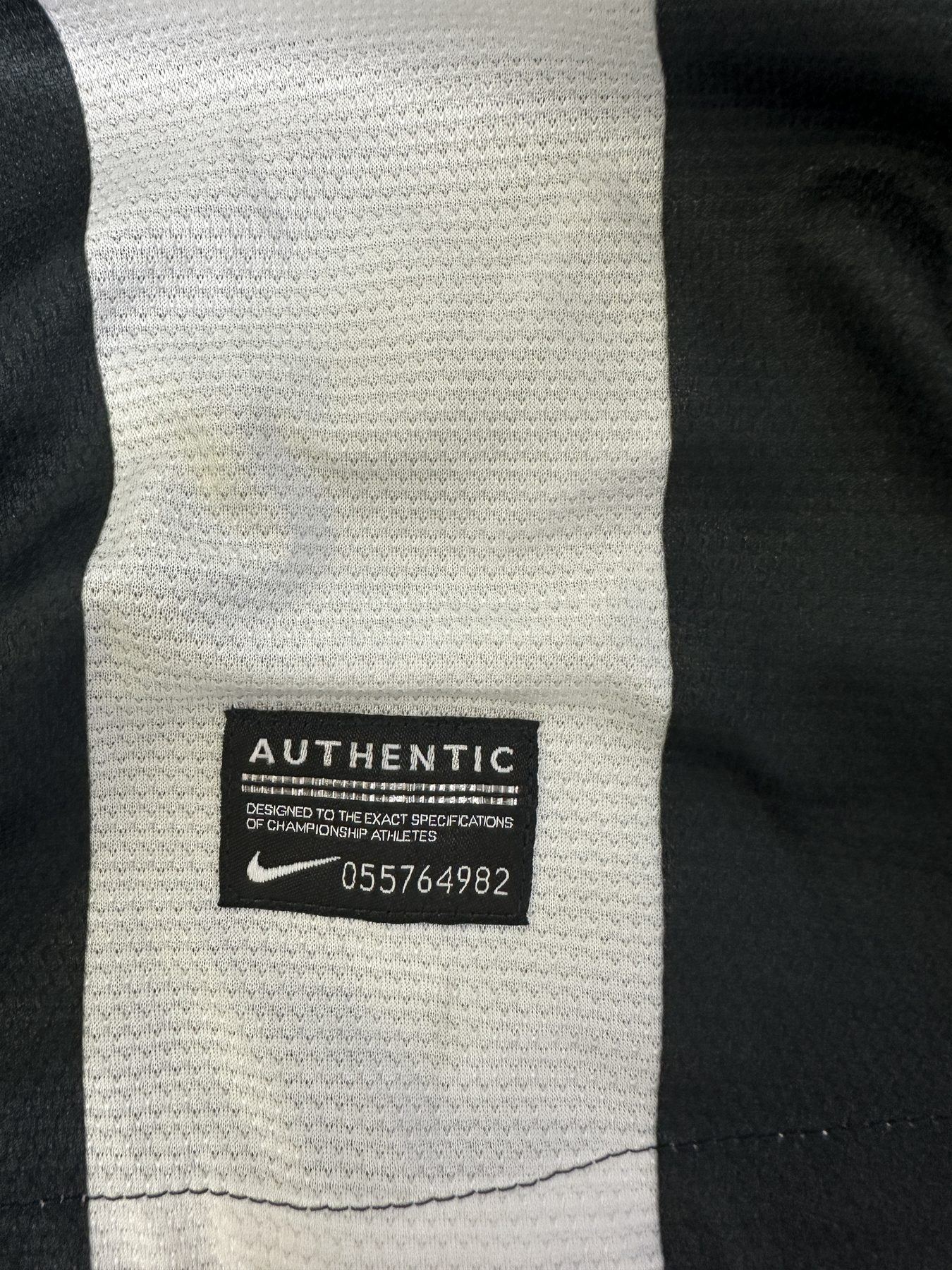 Etichetta Nike Authentic con numero seriale su maglia Juventus Player Issued 2012-13