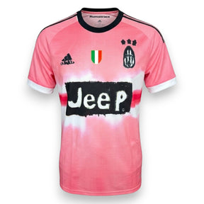 Maglia Juventus Humanrace 2020/21 rosa Adidas x Pharrell Williams con sponsor Jeep dipinto – fronte